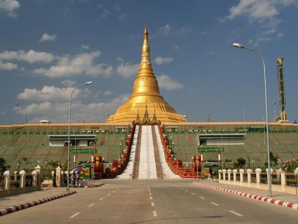 โรงแรม สตาร์ เวิร์ล Naypyidaw ภายนอก รูปภาพ