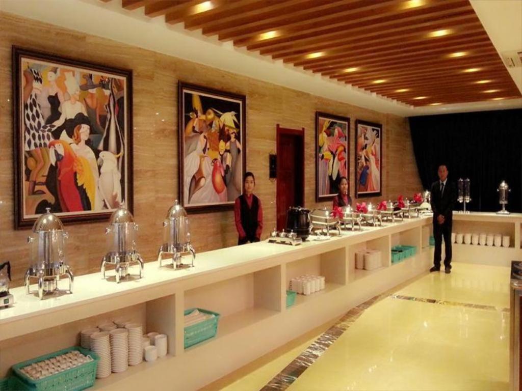 โรงแรม สตาร์ เวิร์ล Naypyidaw ภายนอก รูปภาพ
