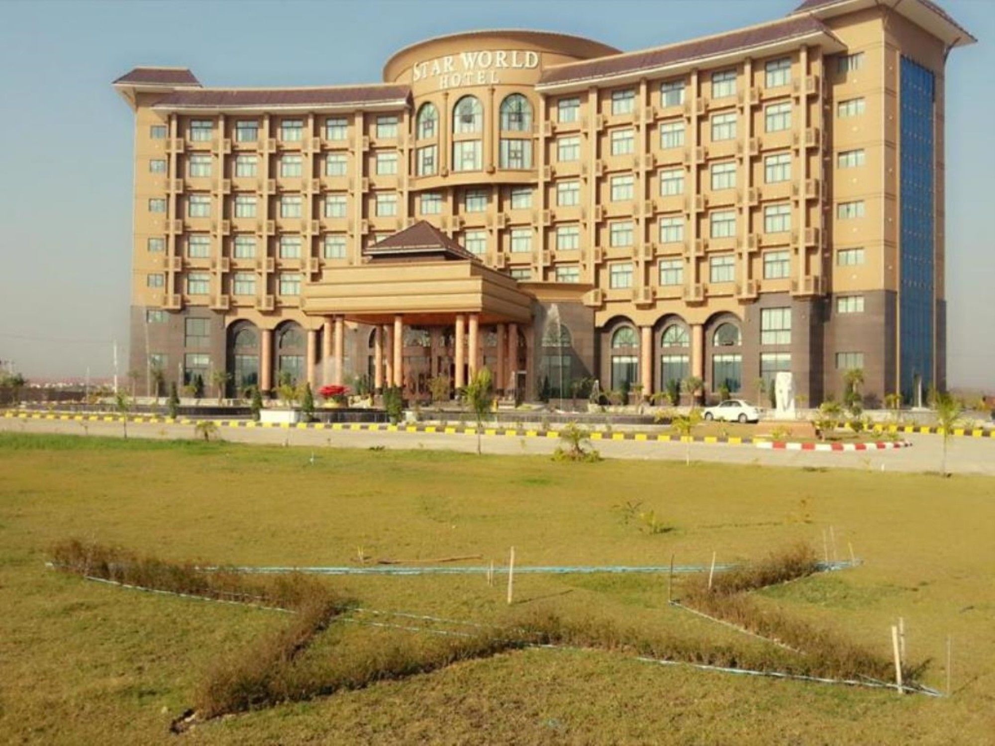 โรงแรม สตาร์ เวิร์ล Naypyidaw ภายนอก รูปภาพ